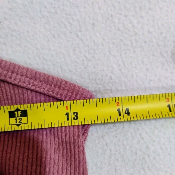 SO Women's Dusty Pink Ruched Crop Top - Picture 6 of 7